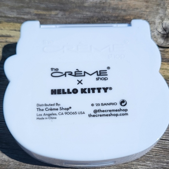 The Crème Shop - Hello Kitty On-The-Go Compact Mirror - Picture 5 of 7